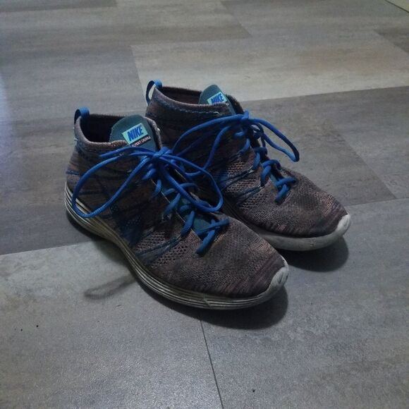 Nike Womens Running Shoes Size 11 - Picture 1 of 5